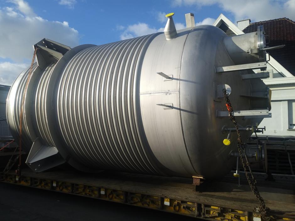 Reactoren Voor de chemische sector leveren wij kleine en grote reactoren voor de optimale productie van uw producten.